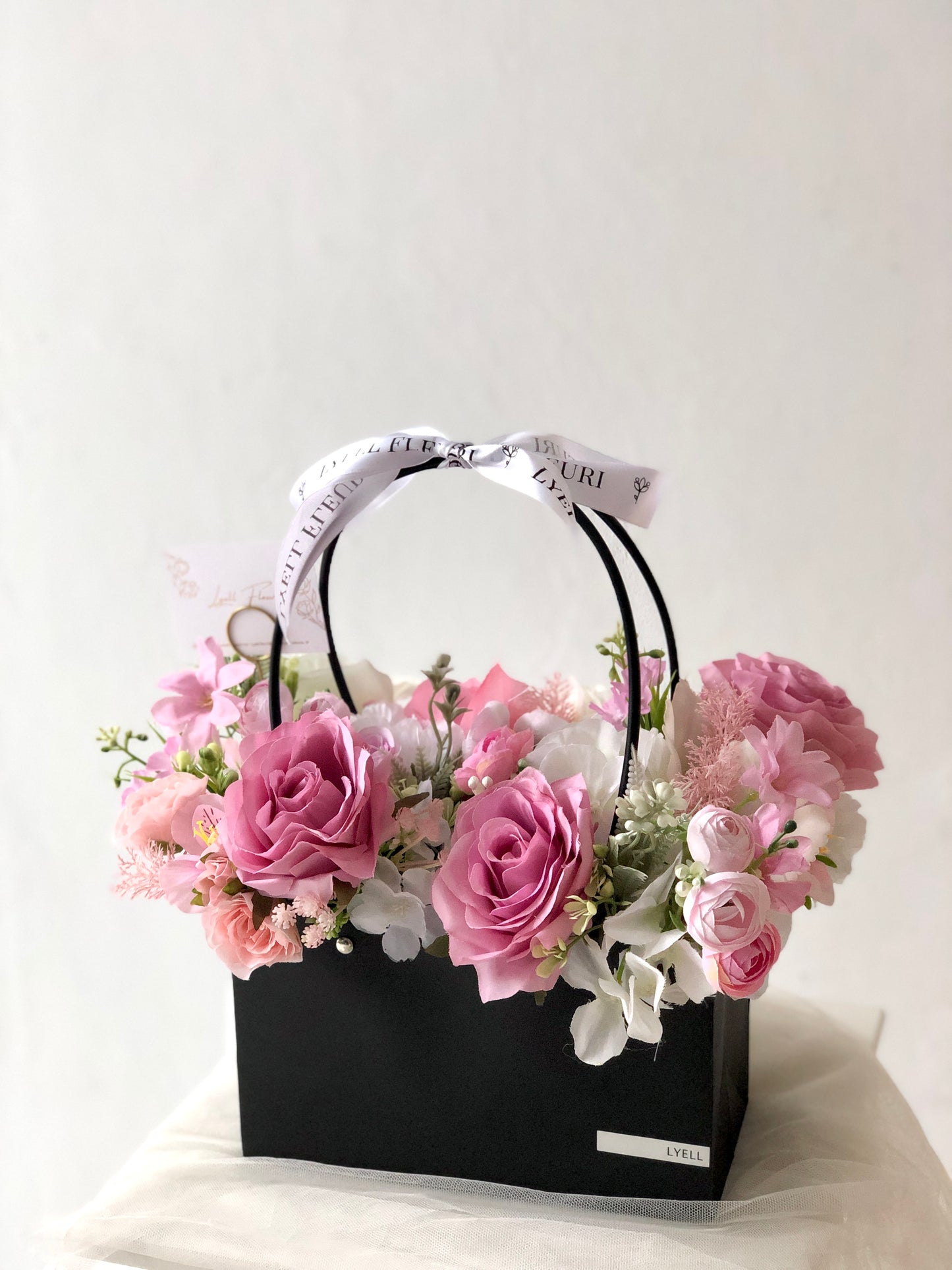 Omakase Artificial Flower Shopping Bag