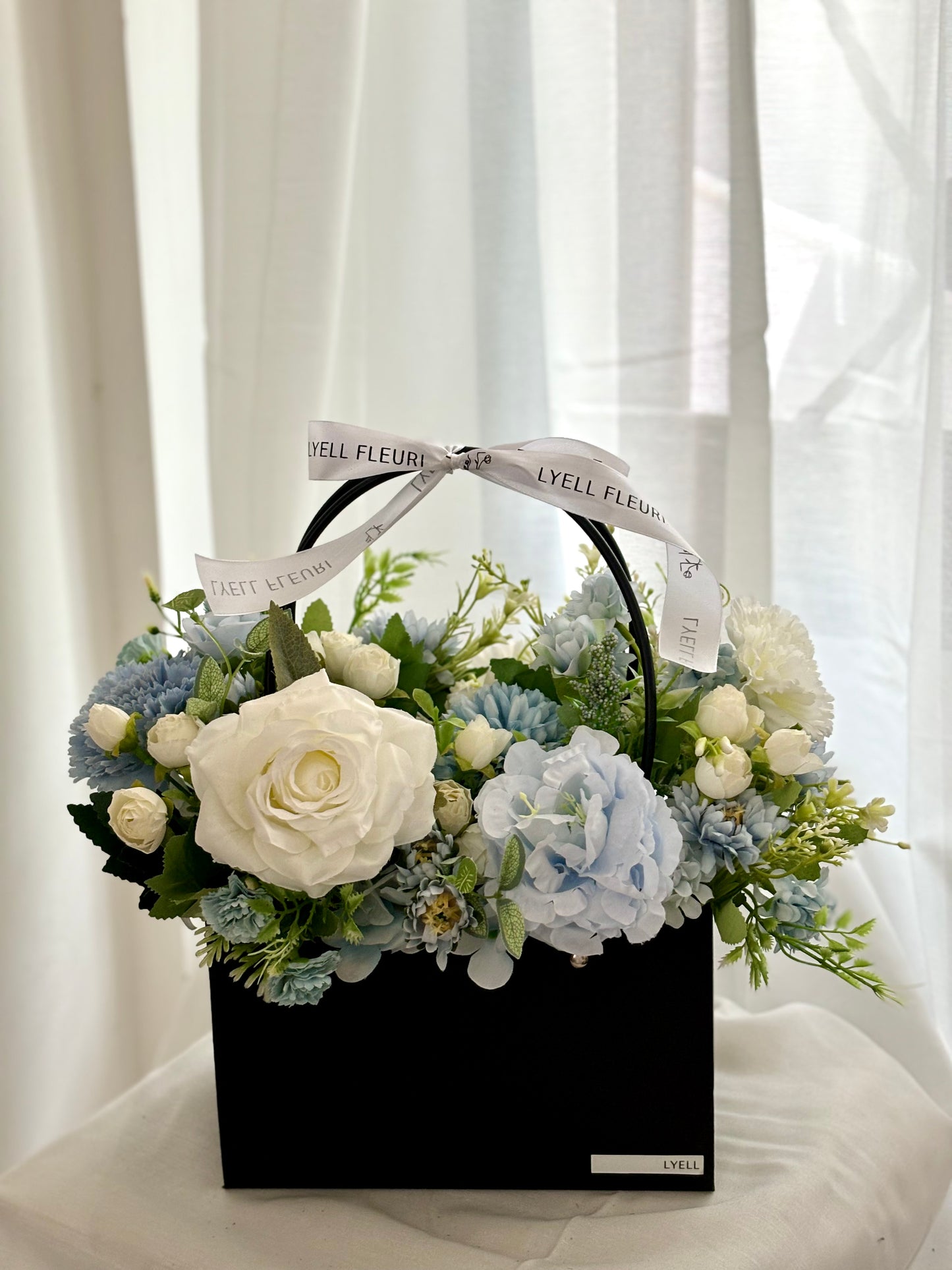 Omakase Artificial Flower Shopping Bag
