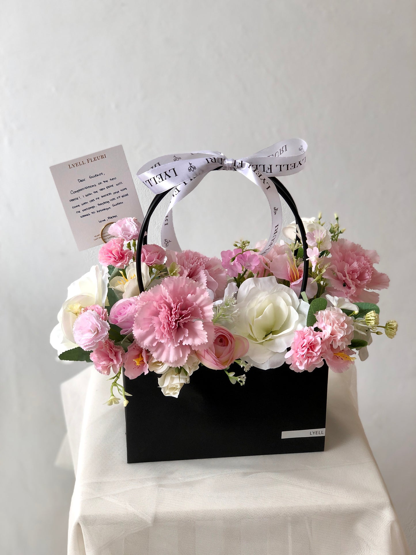 Omakase Artificial Flower Shopping Bag