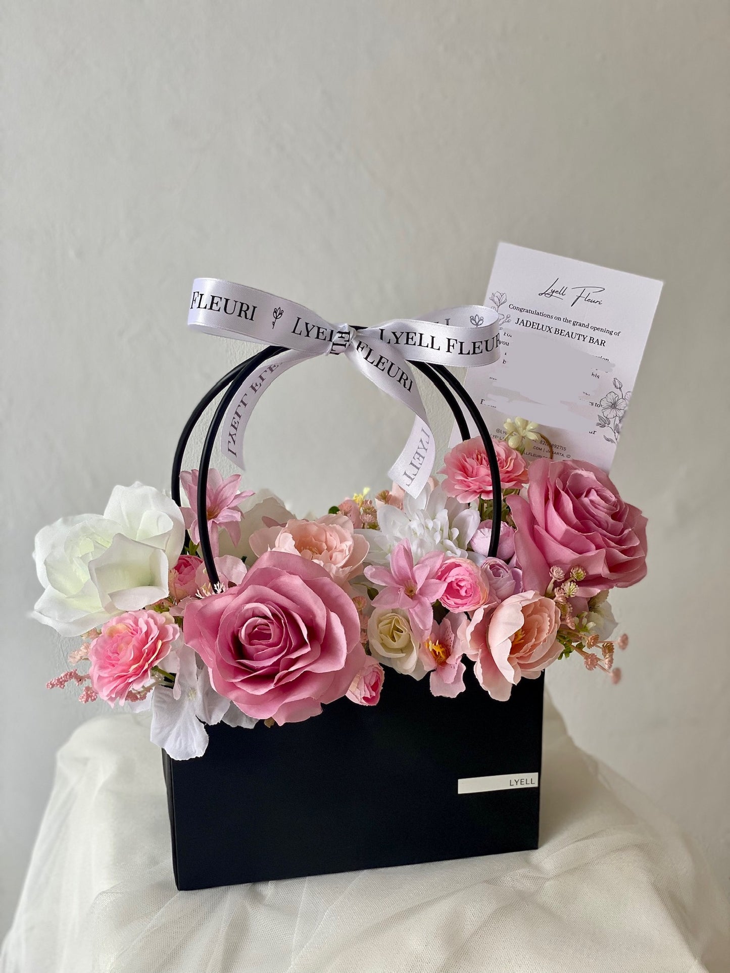 Omakase Artificial Flower Shopping Bag