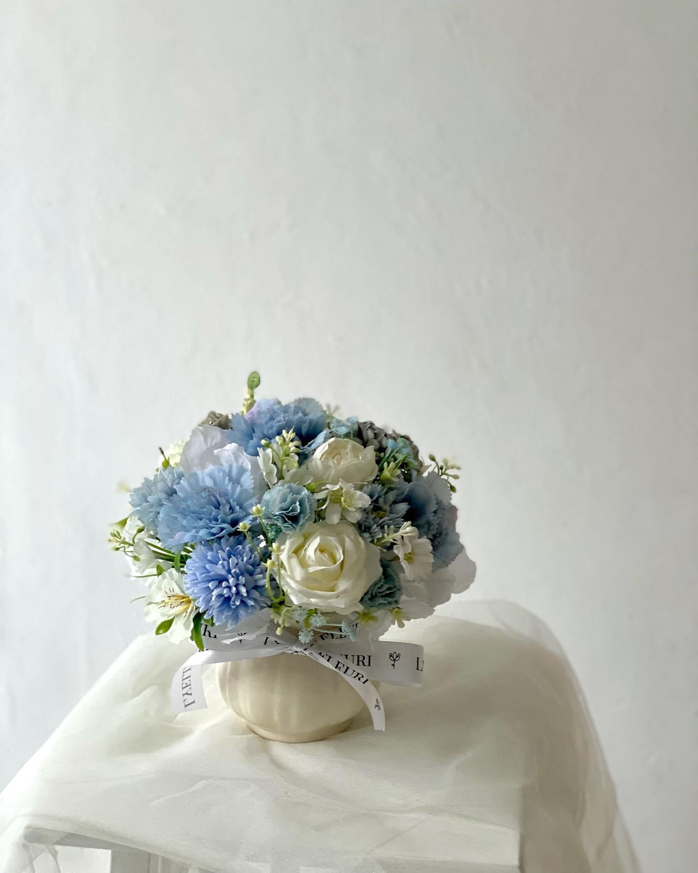 Round and Blue Artificial Ceramic Vase