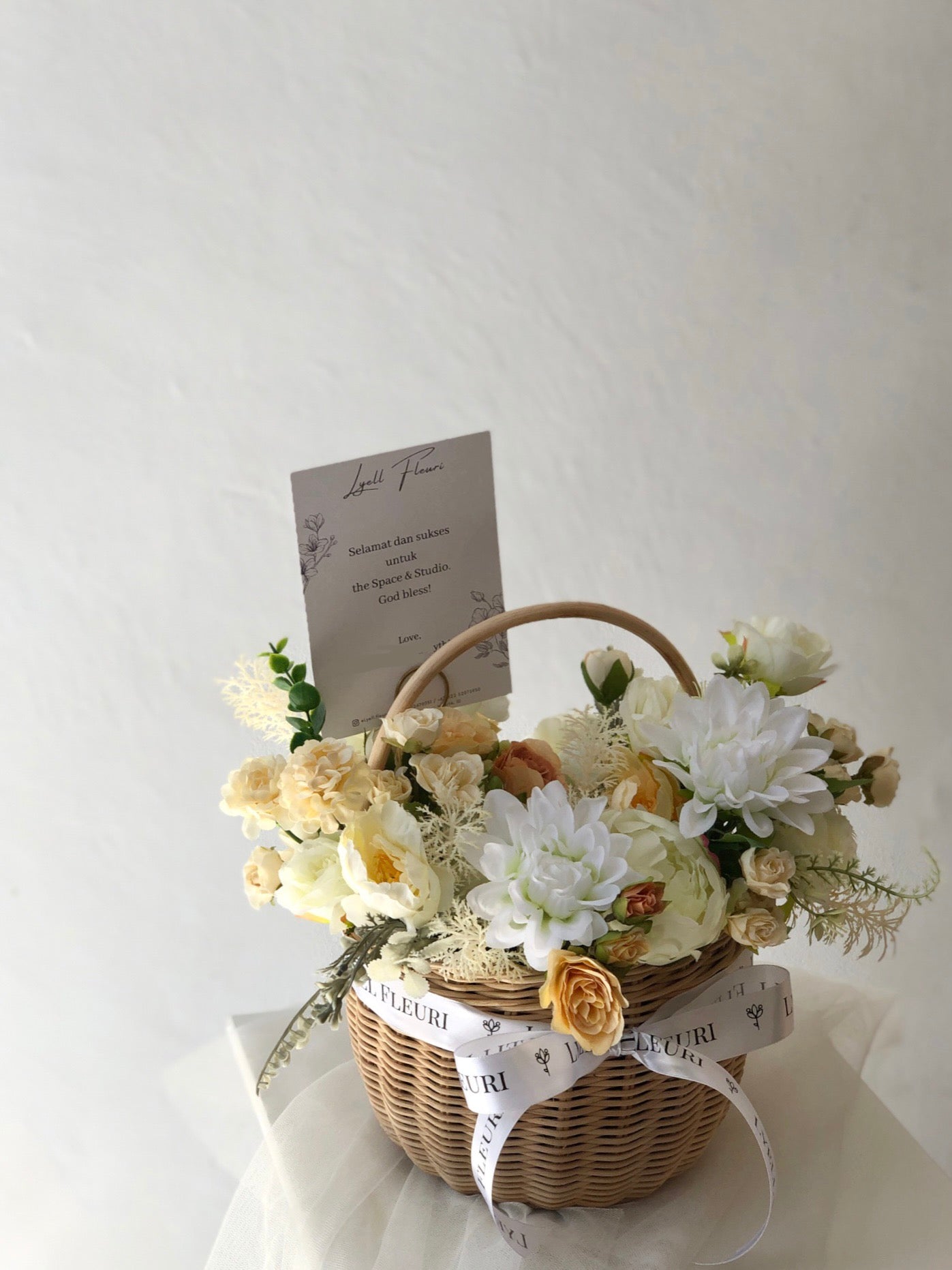 Omakase Artificial Flower Round Basket