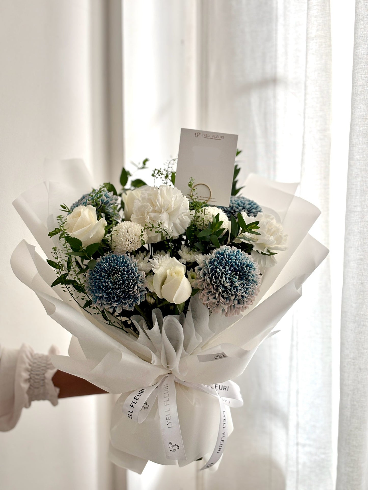 Blue Town - Medium Bouquet