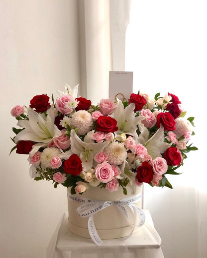 Lily Meadow - Round Box (S,M,L)