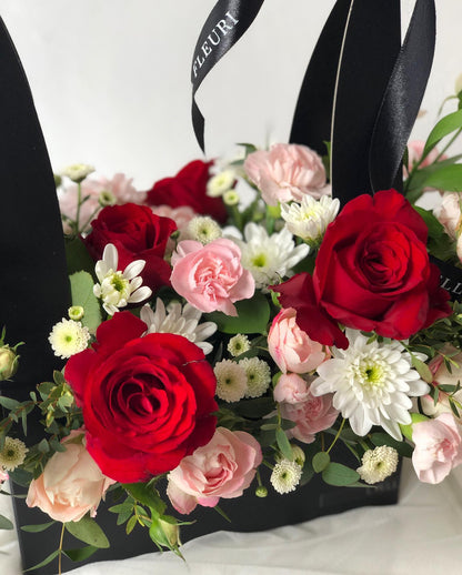 Ultimate Heartthrob Handy Bag